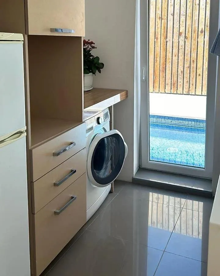 Afina Mini Villa Baku 0*,